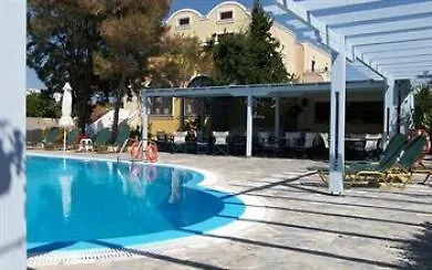 Alia 3* Kamari (Santorini)
