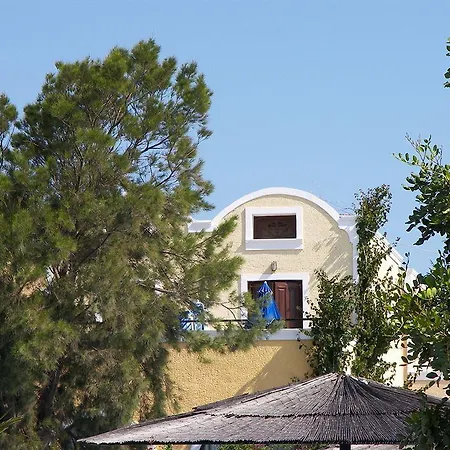 Alia 3* Kamari (Santorini)