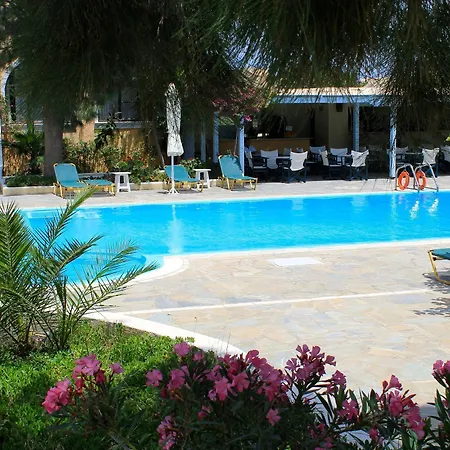 Alia Kamari (Santorini)