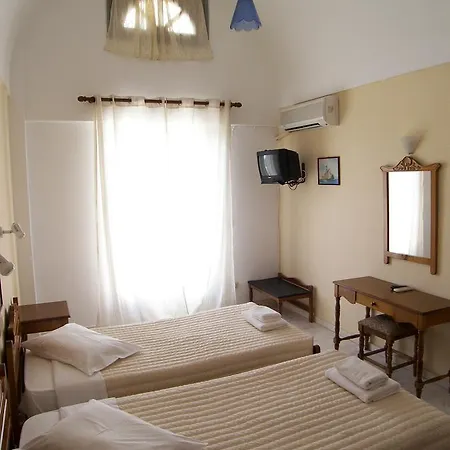 Alia Kamari (Santorini)