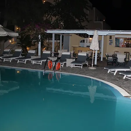 Alia Kamari (Santorini)