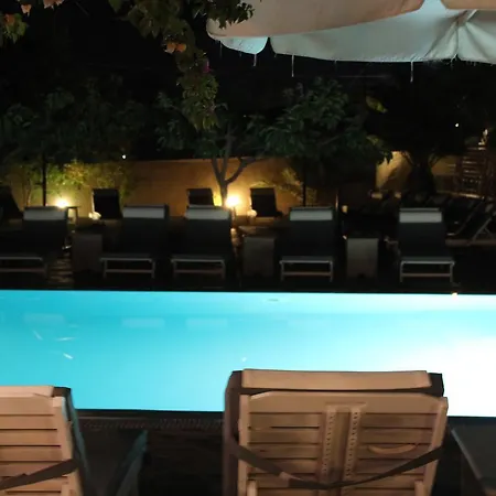 Alia Hotel Kamari (Santorini)