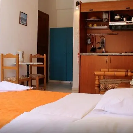 Hotel Alia Kamari (Santorini)
