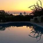 Alia Hotel