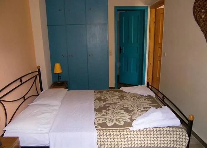 Alia 3* Kamari (Santorini)