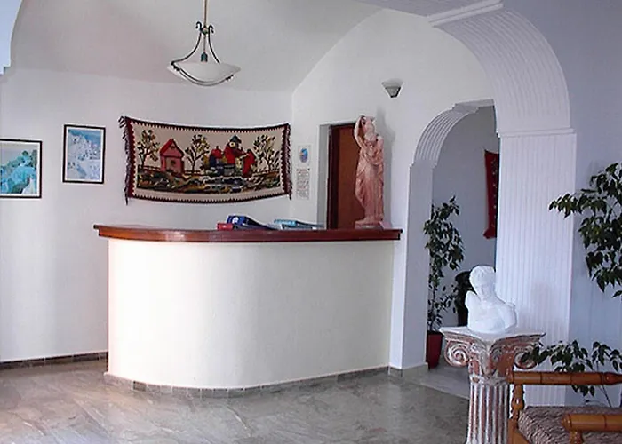 Alia Kamari (Santorini)