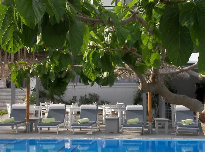 Alia Hotel Kamari (Santorini)