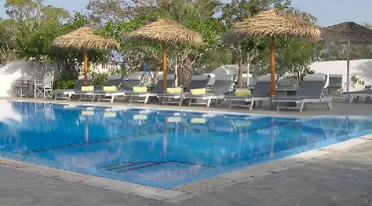 Hotel Alia Kamari (Santorini)